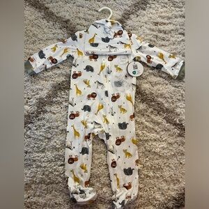 Milkberry bamboo sleeper with hat NWT